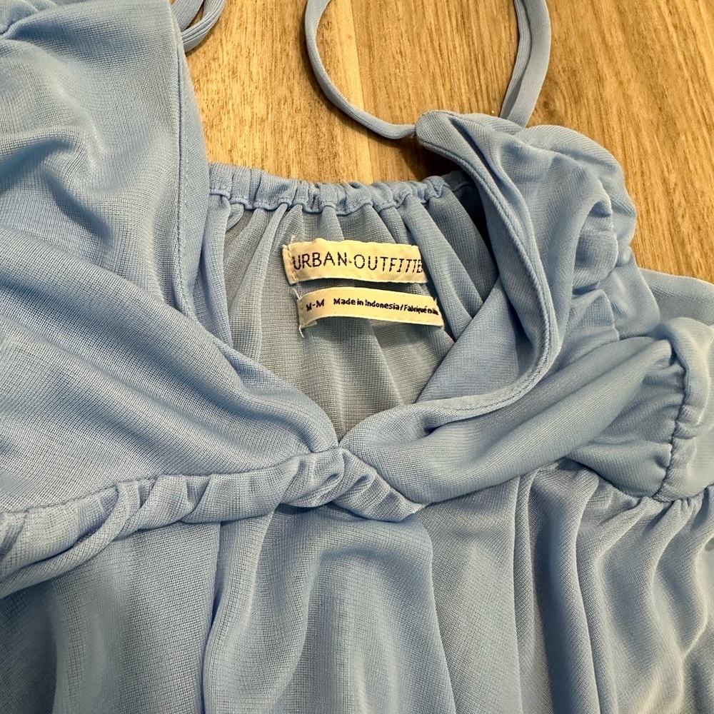 Women’s Urban Outfitter blue sleeveless crop top - Picture 3 of 4